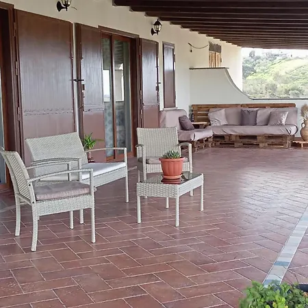 Guest house Degli Oleandri 3*